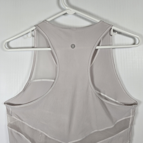 Lululemon Mesh in Motion Racerback in Dove Grey size 6? Activewear Athlete - Picture 8 of 8